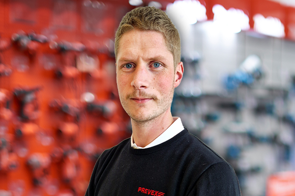 kontaktbild rasmus hallén schuster